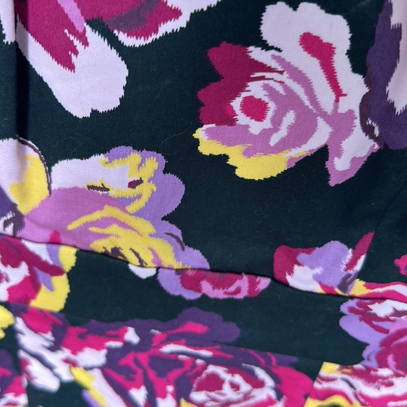 Size 2 Express floral dress - Picture 3 of 3